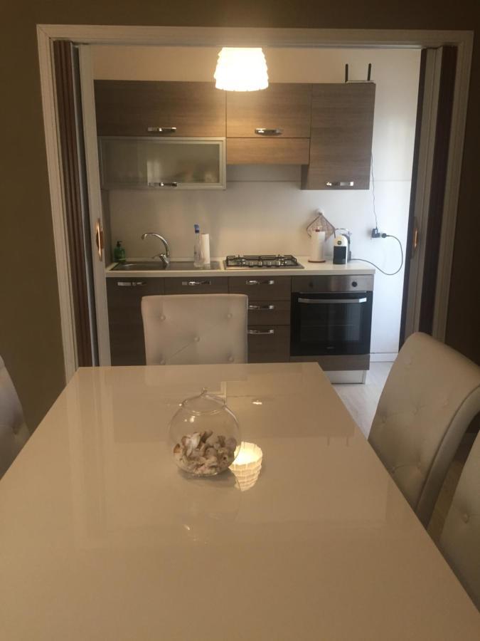 A Due Passi Dal Mare Apartment Vallecrosia Exterior foto